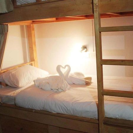 Bunk Boutique Cnx Hostel Chiang Mai Ngoại thất bức ảnh